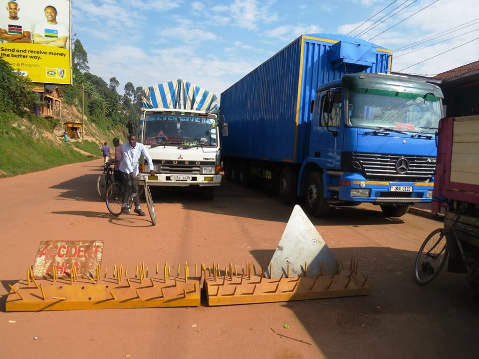 Image result for uganda rwanda border